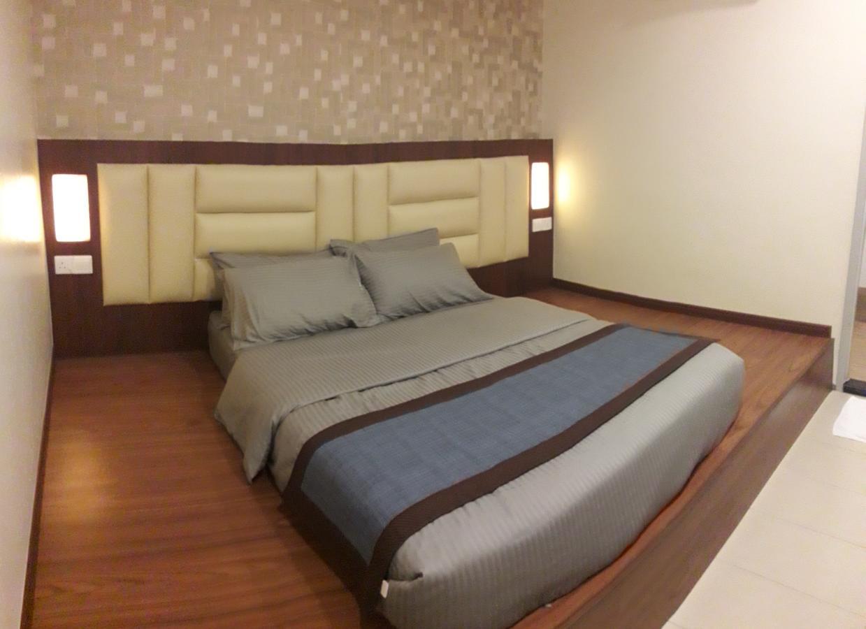 De Benz Inn Malacca Εξωτερικό φωτογραφία